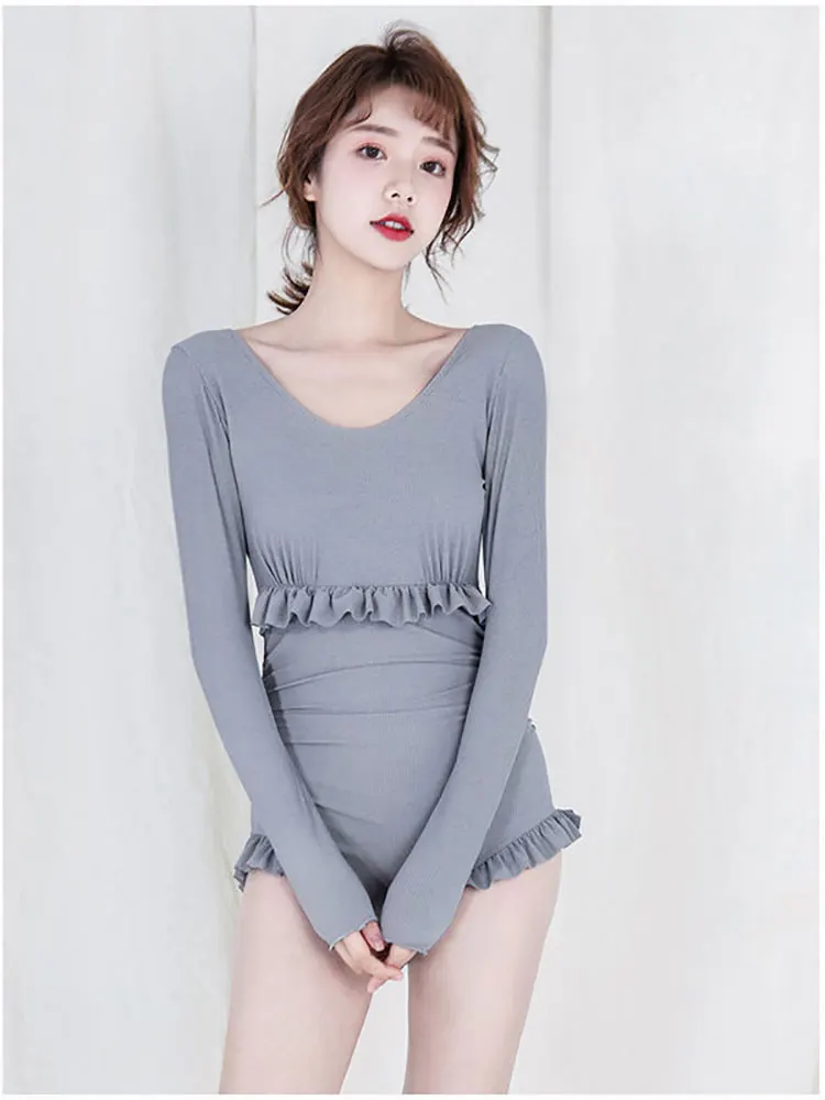 

2 Pieces Swimsuit Women Ruffle Split Bikini Korean Sport Style Bathing Suits Female Beach Fishing Volleyball 2022 New Students