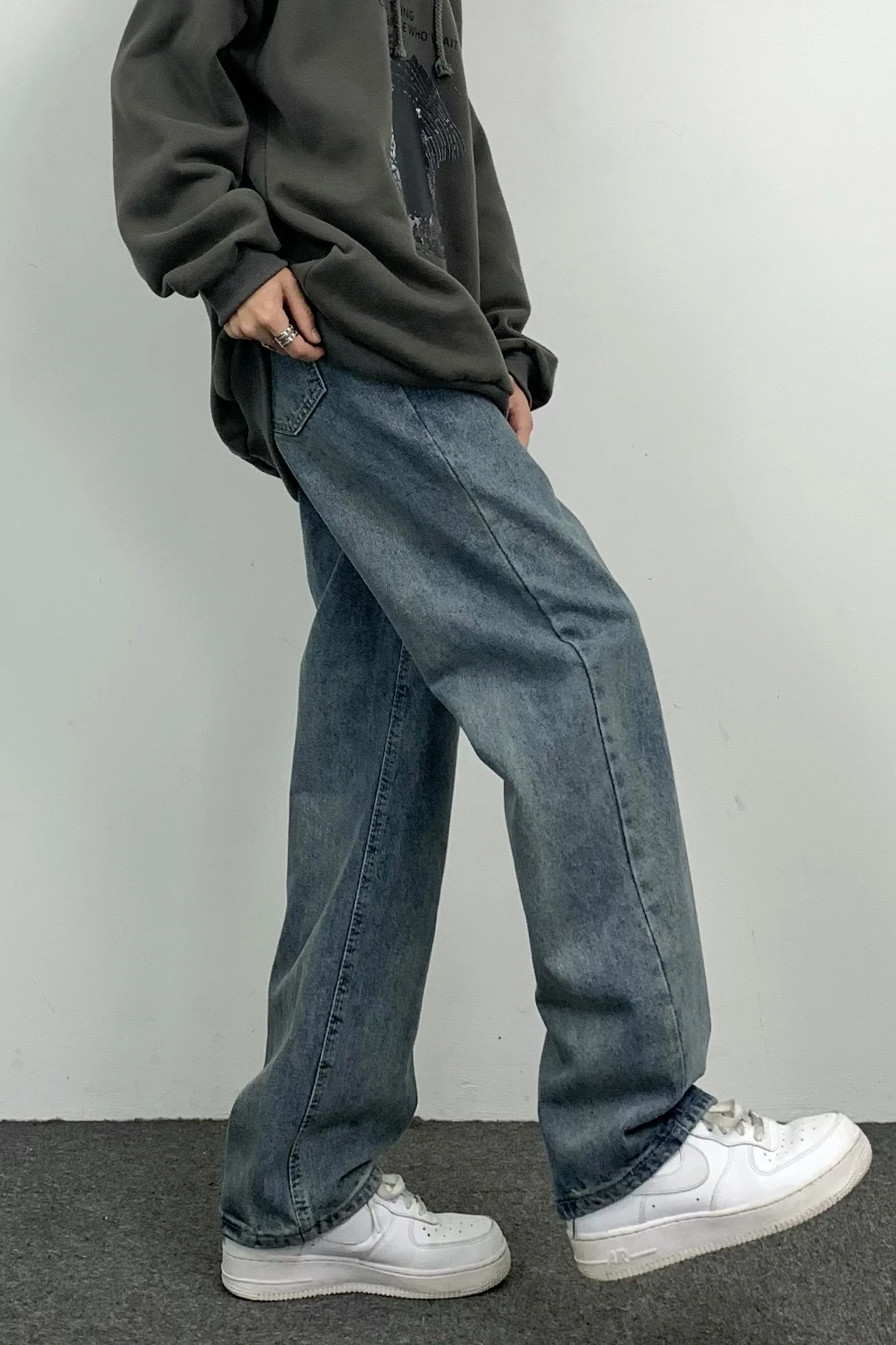 Men's Jeans Versatile Distressed Straight Trousers Loose Jeans Denim Trousers Y2k Pants Wide Leg Pants Women's Pants Streetwear