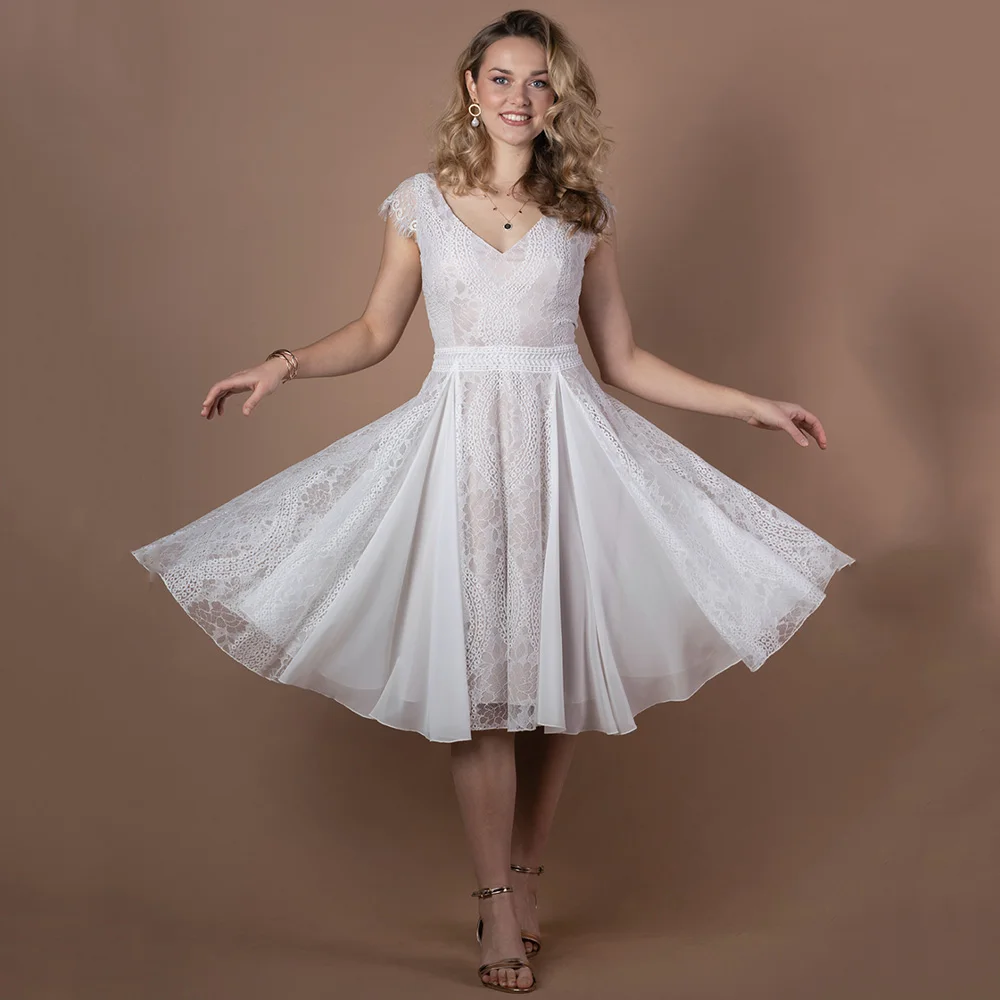 

Винтажное кружевное свадебное платье до середины икры с V-образным вырезом и рукавом-крылышком