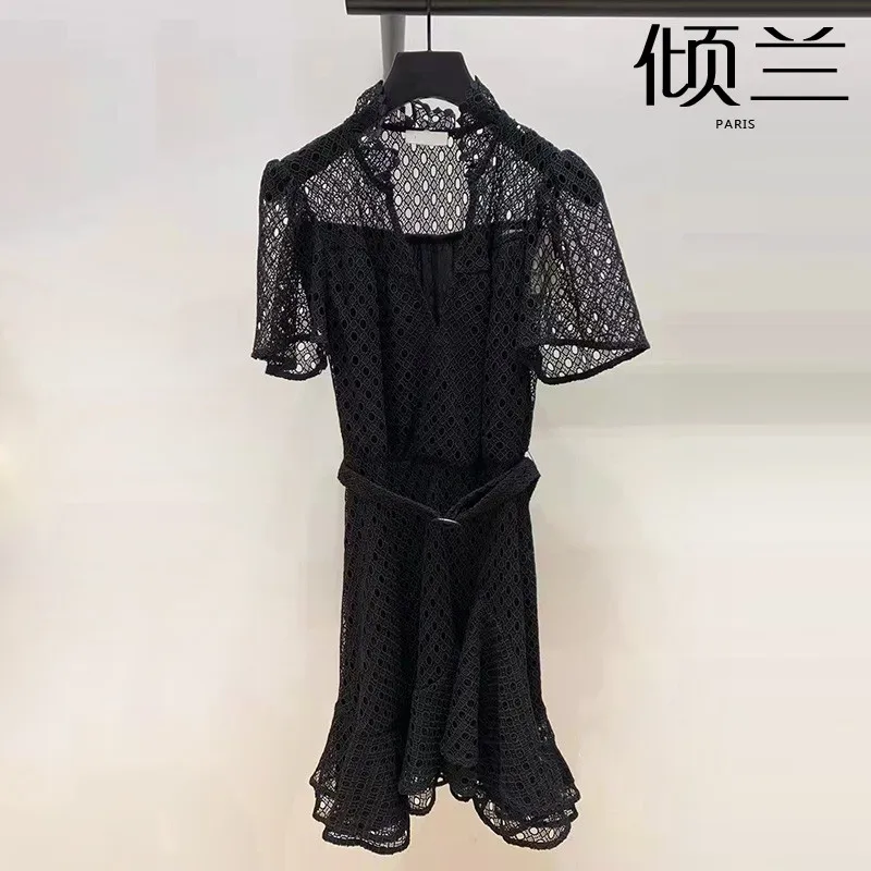

Patads France s home 2022 spring and summer new female French sexy hollow out hook flower lace stitched fishtail dress