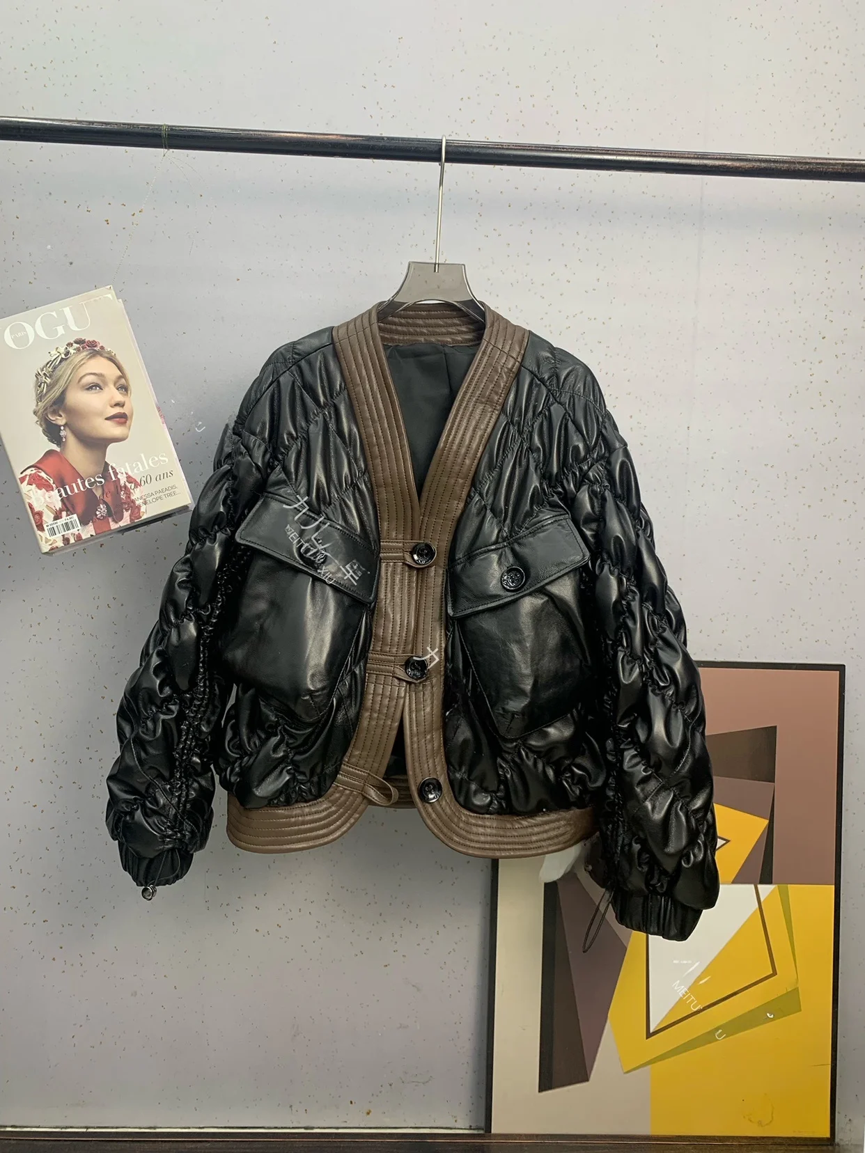 Короткая универсальная верхняя одежда из овчины с ромбическим дизайном и