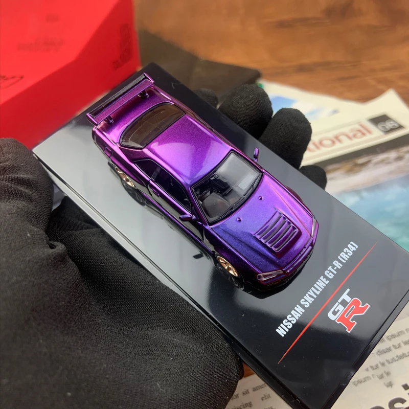 

Spot INNO 1:64 Nissan GTR R34 Skyline модель автомобиля из сплава фиолетовая Классическая коллекция для взрослых статический дисплей подарок сувенир