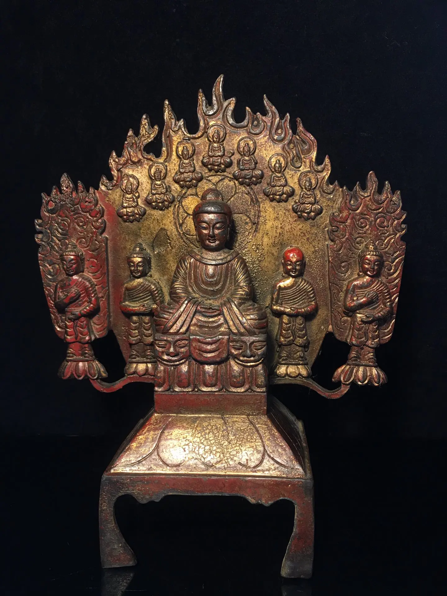 

Коллекция тибетских храмов 9 дюймов, старая бронзовая грязь циннабара, золото, Северный Вэй, Будда шакамуни, 4 ученика, Будда, террасный город...
