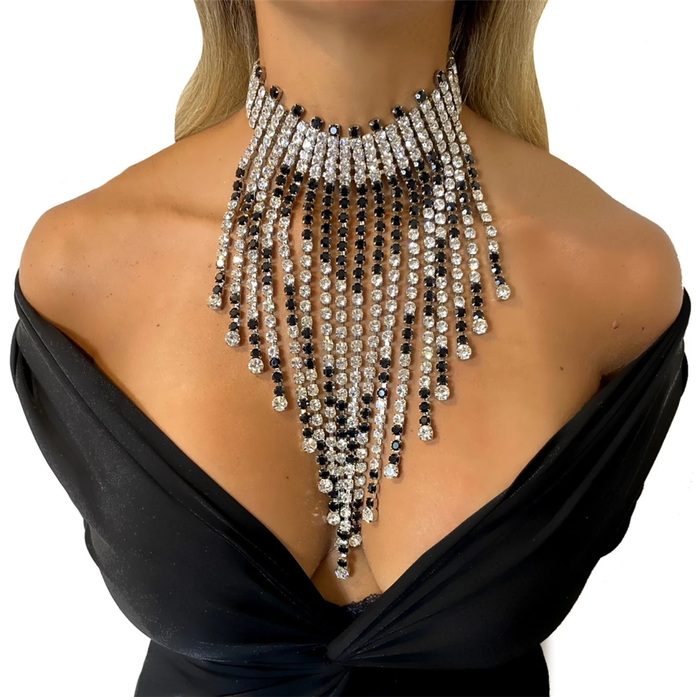 

Женское Ожерелье-чокер с кристаллами