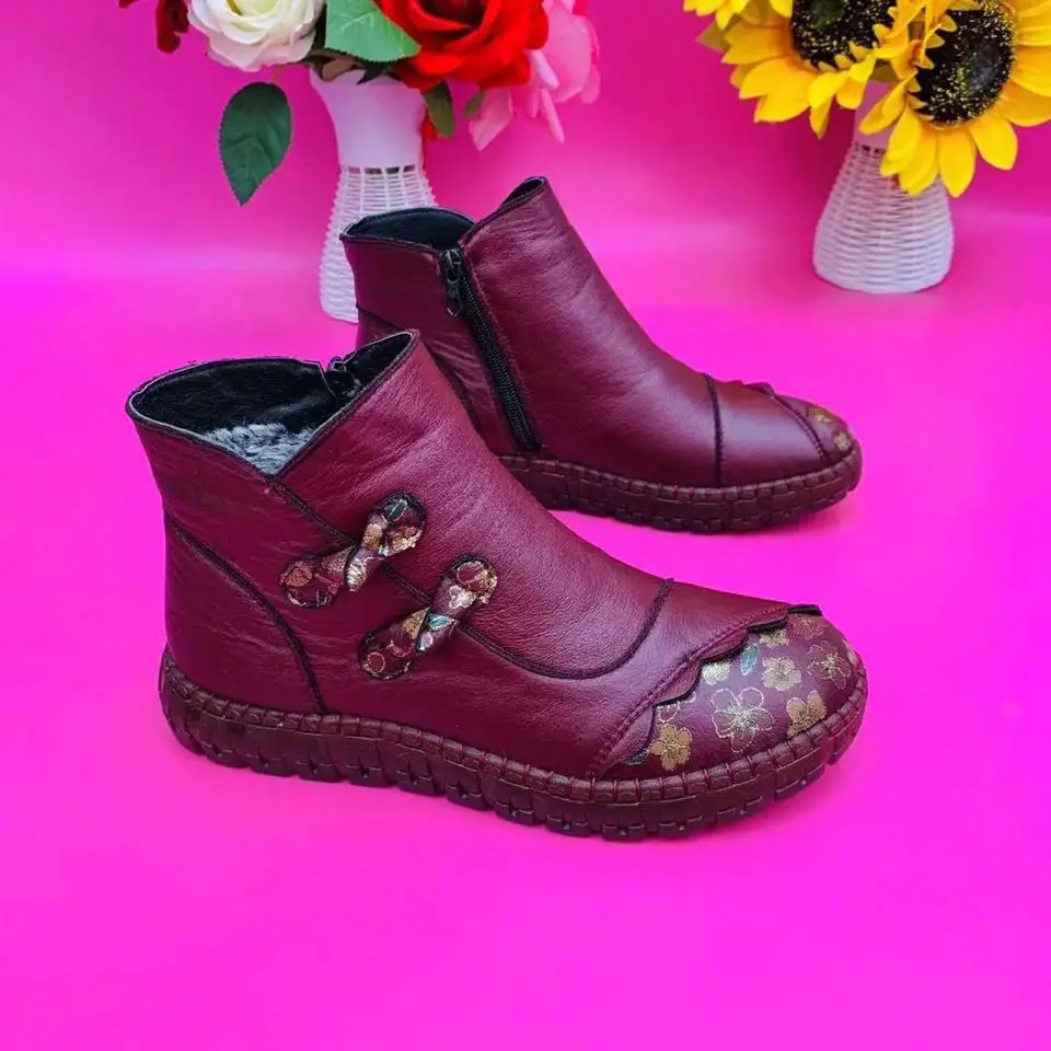 Winter New Leather Waterproof Snow Boots Women's Plus Velvet Warm Short Boots Ladies Casual Lightweight Flat Boots New 2023