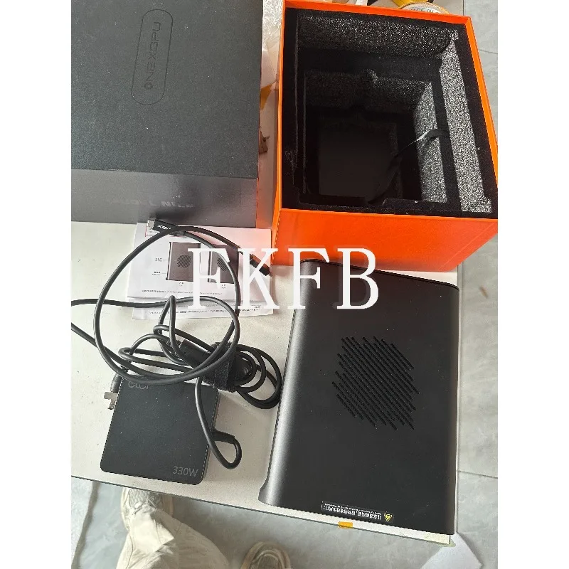 Док-станция 98 с A-MD Radeon RX 7800M, Oculink USB4.0, Thunderbolt, RGB-подсветкой, Onexplayer EGpu Onexgpu 2 Ultimate EGpu (art.: 3920da3397ba5) - 3920da3397ba5