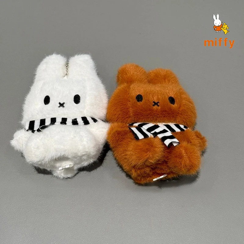 Фото Милый плюшевый чехол для наушников Miffy, подходит для Airpods 4, 3, Pro3, милый плюшевый стереоскопический чехол-кролик, защита от падения, подарок для девочек №2