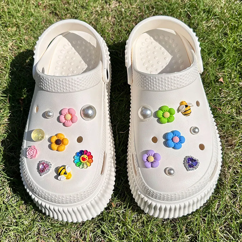 

Cute Bees Colorful Flowers Shoes Charms Pack Accessories DIY Luxury Vintage Bling Heart Rhinestone All-match Boho Summer Jewelry