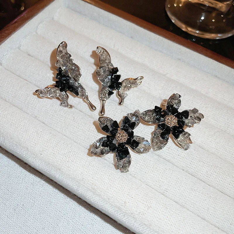 

Minar Fairy 2 Styles Black Gray Color Crystal Flower Butterfly Wings Earring for Women Mujer Big Drop Earrings Bridal Jewelry