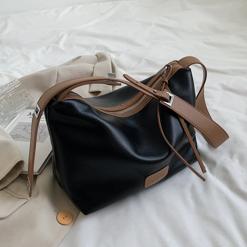 

Small PU Leather Brand Designer Crossbody Bags for Women 2022 Winter Simple Fashion Travel Shoulder Handbags and Purses Black