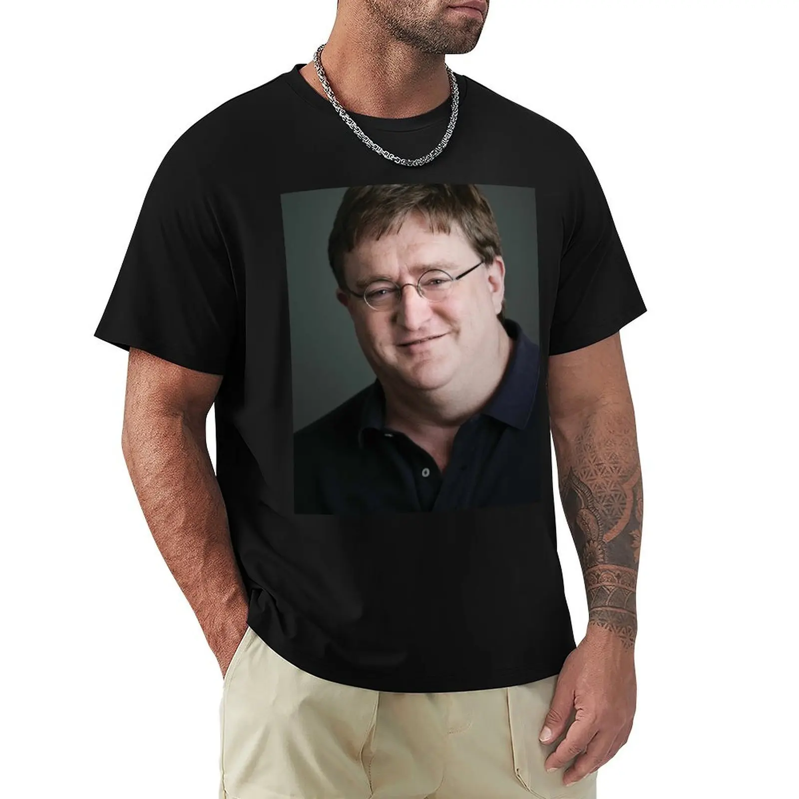 Фото Футболка Gabe Newell, базовая модель, стандартного кроя, повседневная футболка №1