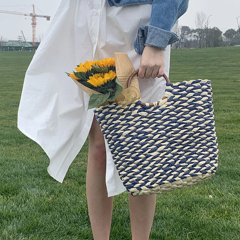 

Straw Handbag Vintage Contrast Paper Woven Bag Round Wooden Handle Travel Holiday Beach Bags Premium High Capacity Handbags