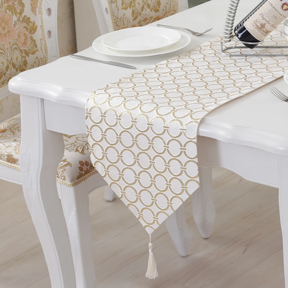 

Modern Circle Table Runner Gold Silver European Tasseled Embroider Table Runners for Wedding Hotel Home Dinner Table Decoration