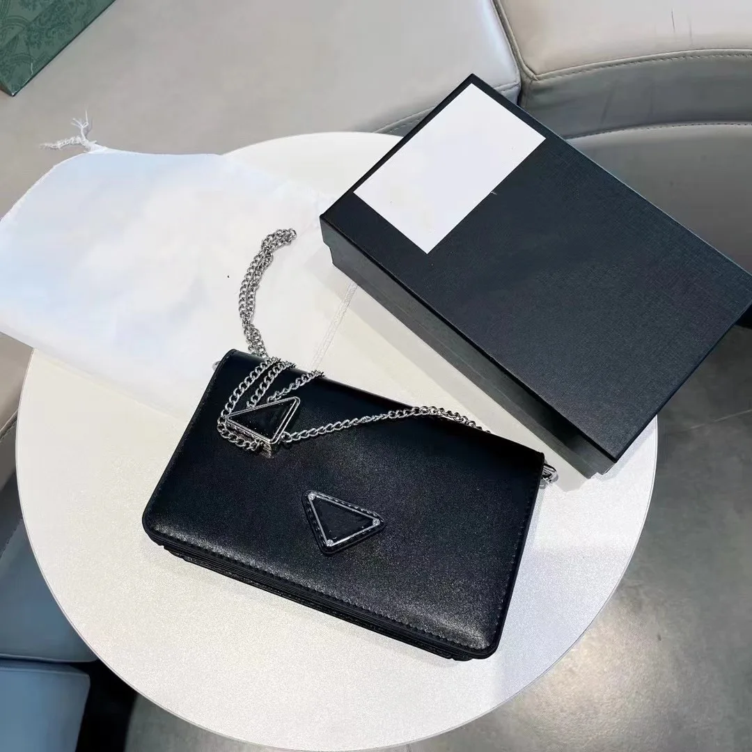 2022 New Chain Small Square Bag Triangle Label Women's Bright Leather Shoulder Bag Crossbody Bag Fashion Women's Bag Channels