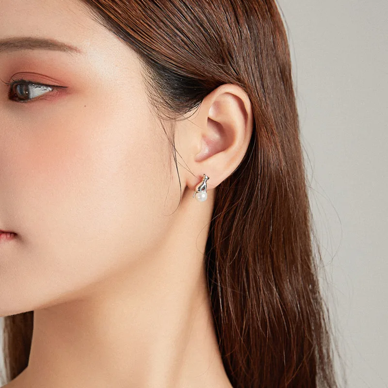 Женские серьги-гвоздики из серебра 925 пробы с жемчугом |