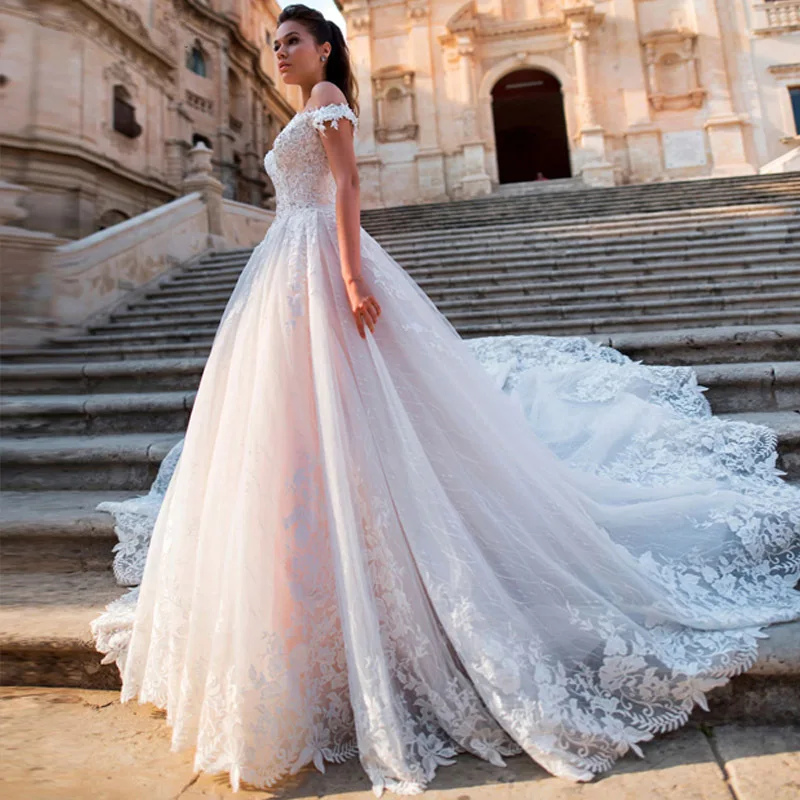 

Wedding Dress Big Tail Wedding Dress Bride New Waist V-neck Backless Sexy Large Skirt Lace Wedding Dress Satin Wedding Dress
