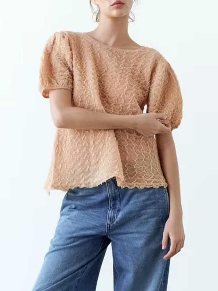 

Топ женский летний тонкий с круглым вырезом, коротким рукавом-фонариком и вырезами