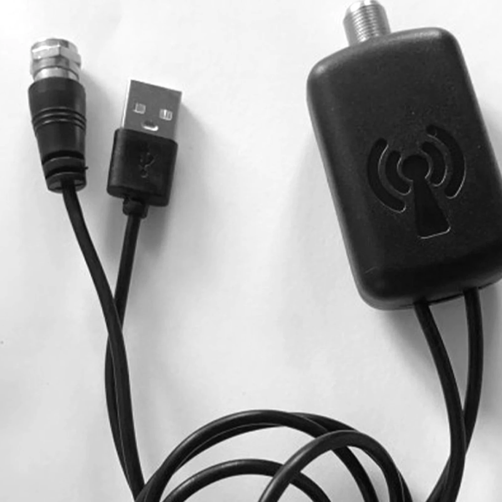 

4K Antenna Amplifier Professional HDTV Amplifier Low Noise Signal Booster TV Antenna Digital HDTV Signal Amplifier