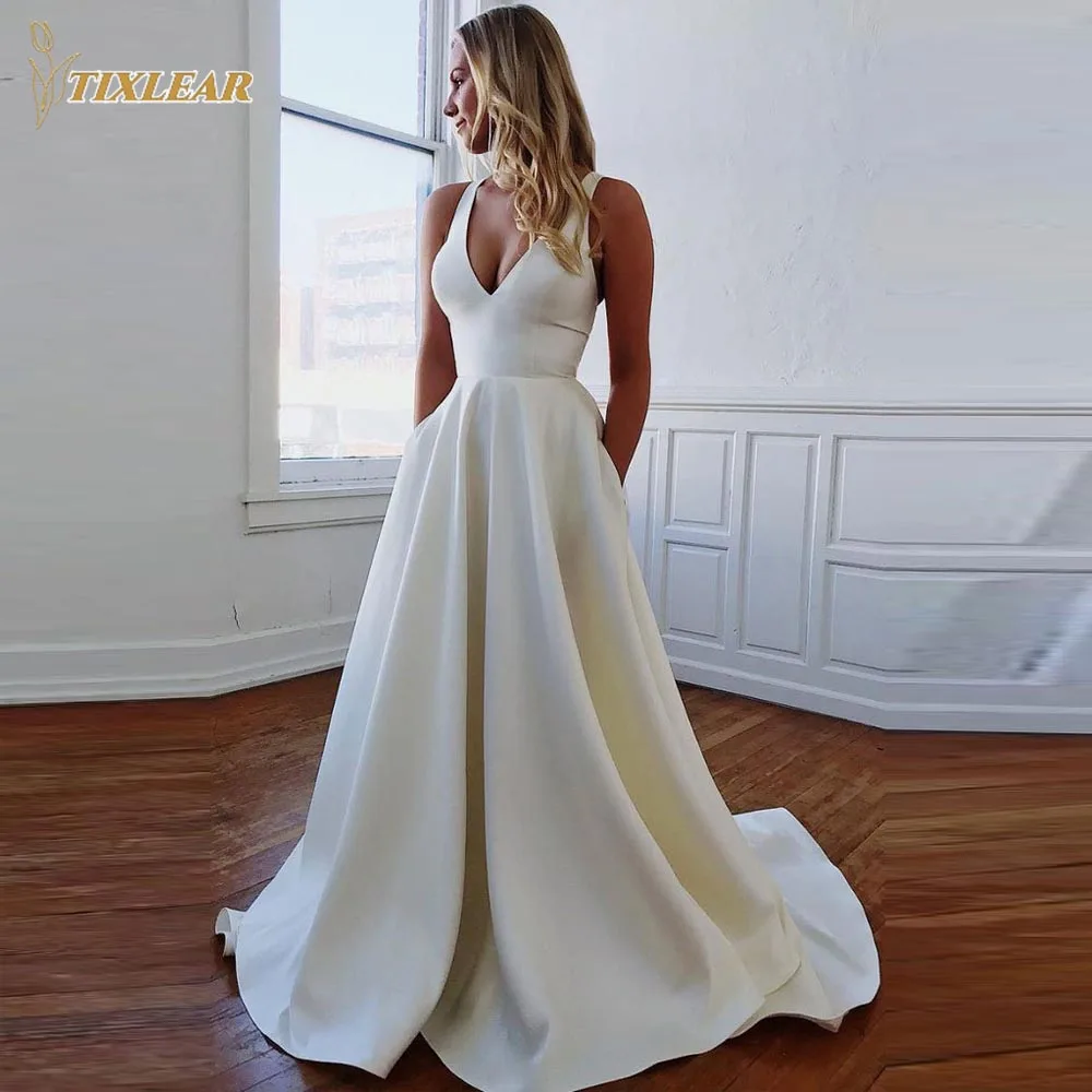 Купи TIXLEAR Simple V-Neck Sleeveless Wedding Dresses For Women Elegant Satin Bow Bridal Gown Cut Out Sweep Train Vestido De Novia за 8,769 рублей в магазине AliExpress