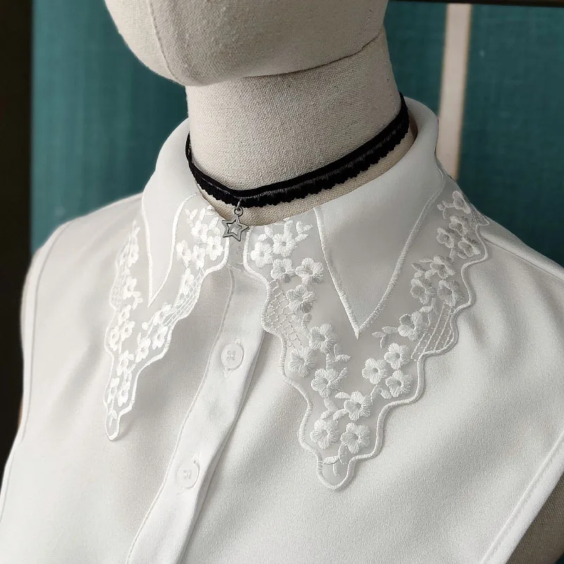 

Women Shirt Detachable Collars Girls Lace Embroidery Fake Collar Female False Collar Solid Color Retro Half Shirt Fuax Cols