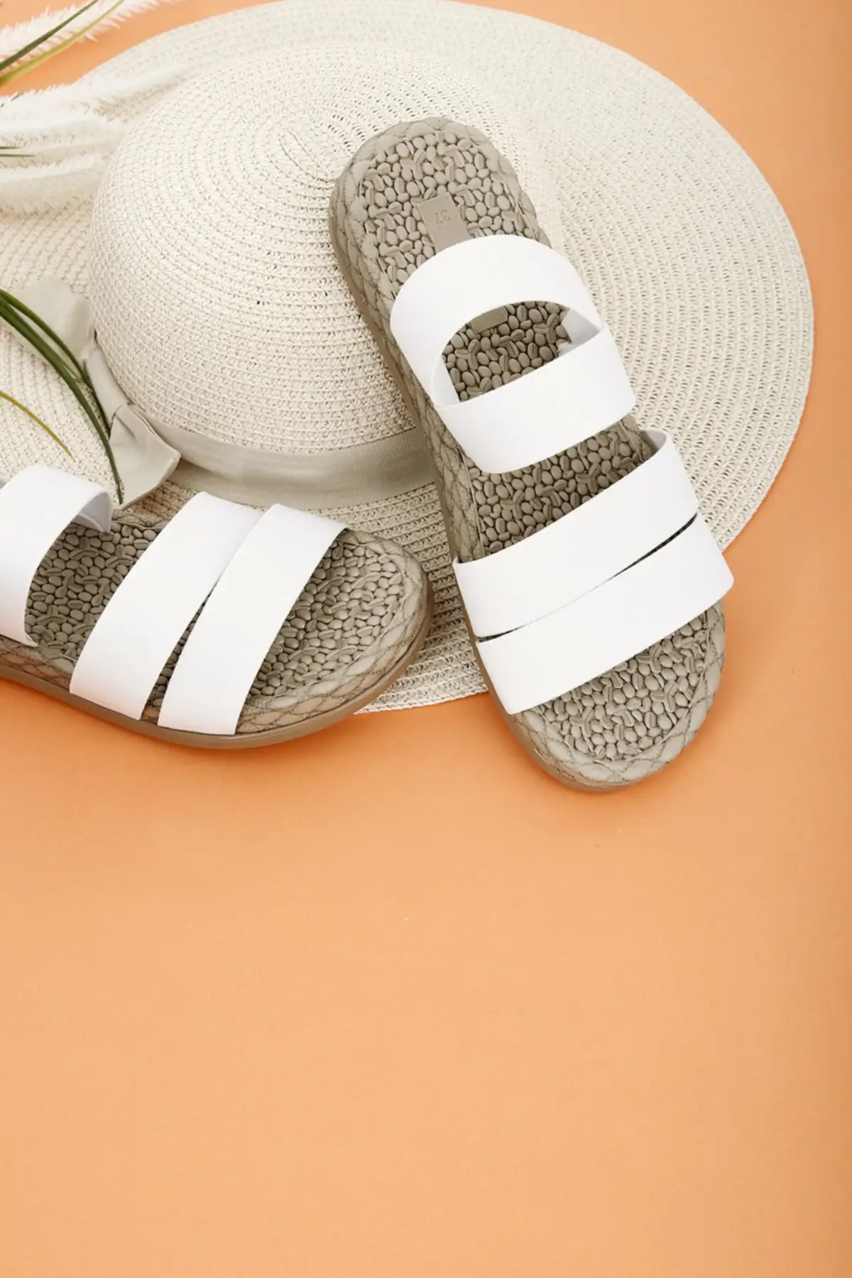 

White women sandals 35810