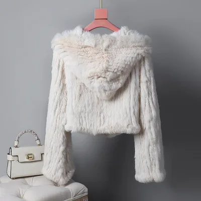 Женская длинная шуба из натурального кроличьего меха |