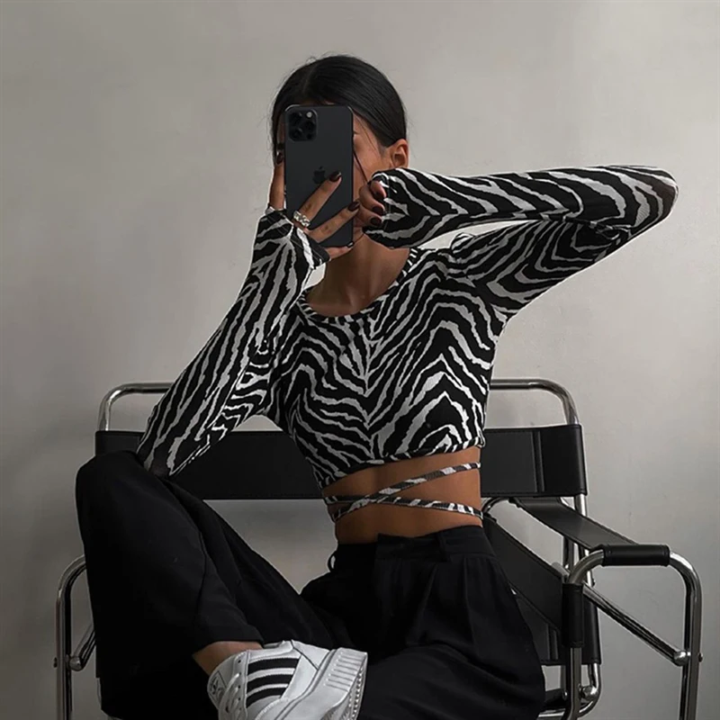 

Printed back strap hollow Long Sleeve Womens Tshirt Casual Black White Fashion Crop Top T Shirt Fashion Korean Tee Shirt blouses