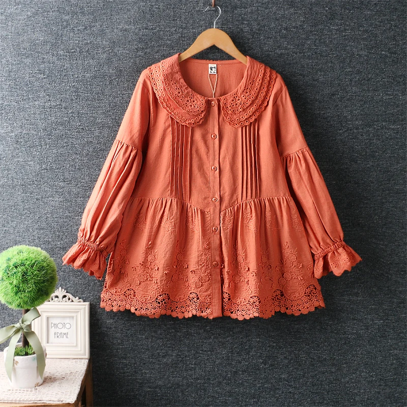

2022 New Japanese Sweet Peter Pan Collar Cotton Linen Shirt Embroidery Loose Long Sleeve Lace Solid Blouse Mori Girl Spring