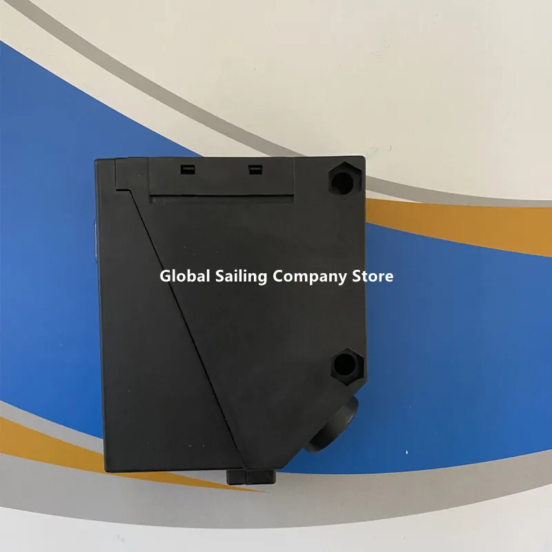 

New Original RLK39-8-2000-Z/31/40A/116 diffuse optical sensor