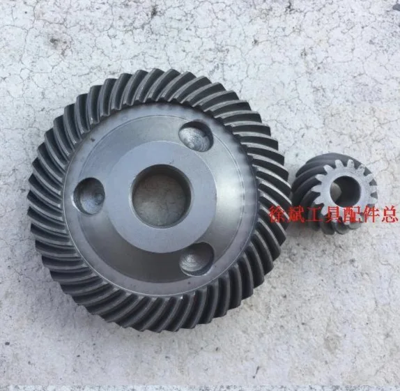 

Набор аксессуаров для шлифовальной машины Makita 180 (9067), 1 комплект