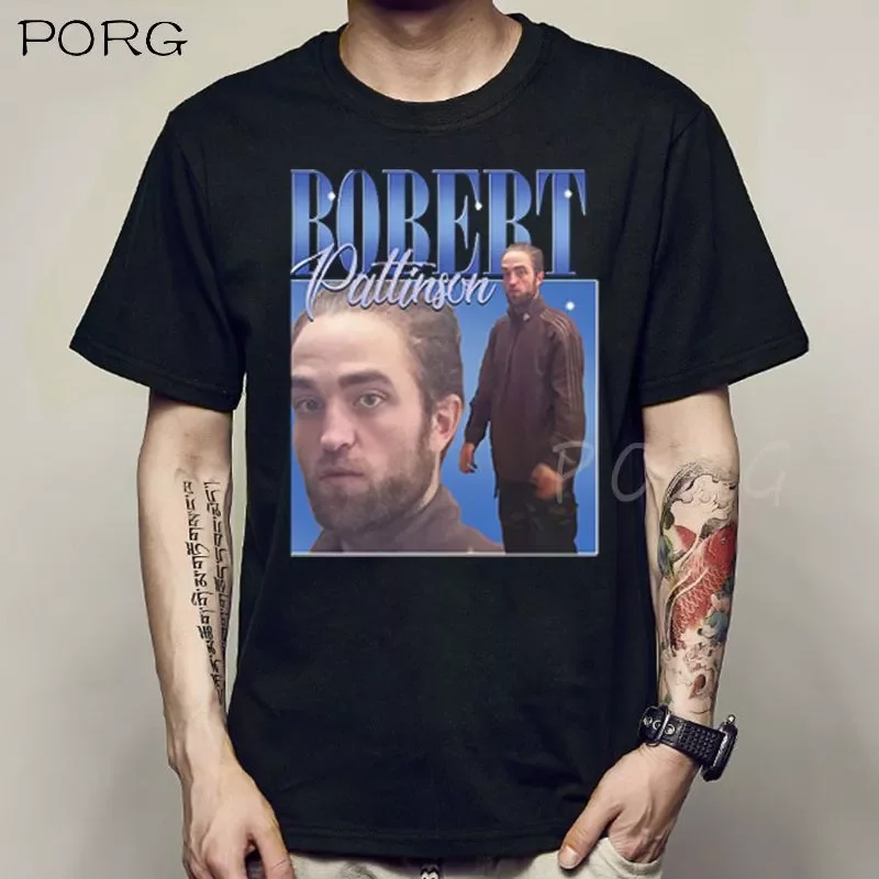 

NEW IN Robert Pattinson Standing Meme T Shirt Men Pre-shrunk Cotton Tee Tops Rob Tshirts Short Sleeved Fashion T-shirt Hip Hop