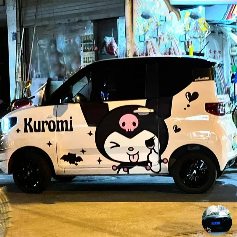 

Kawaii Sanrio мультфильм автомобиль наклейка рисунок Kuromi Милая аниме высокая внешность Декор тела наклейки Креативный новый автомобиль подарок