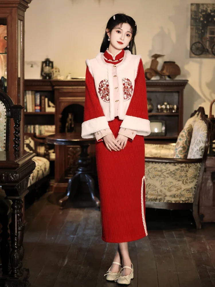 Утолщенный красный Cheongsam 2024 комплект жилета Winter Year of the Snake весенний фестиваль