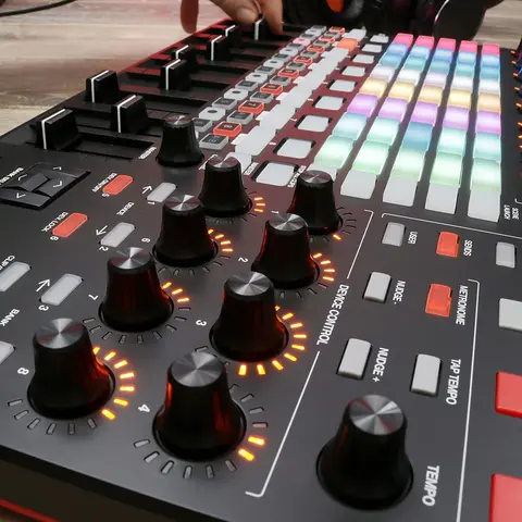 箱・専用カバー付き】AKAI professional APC40 MK2 楽器・機材