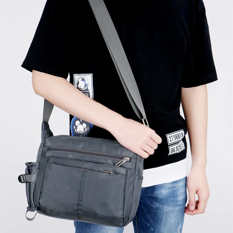 

Casual Men's Shoulder Crossbody Bag Splash-proof Nylon High Capacity Multiple Pockets Messenger Bag With Water Cup Side Pocket