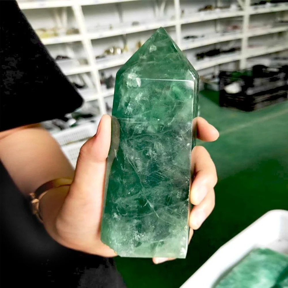 

Green Fluorite Healing Crystal Wand About 500g/700g Pointed & Faceted for Reiki Chakra Meditation Therapy Decor Specimen