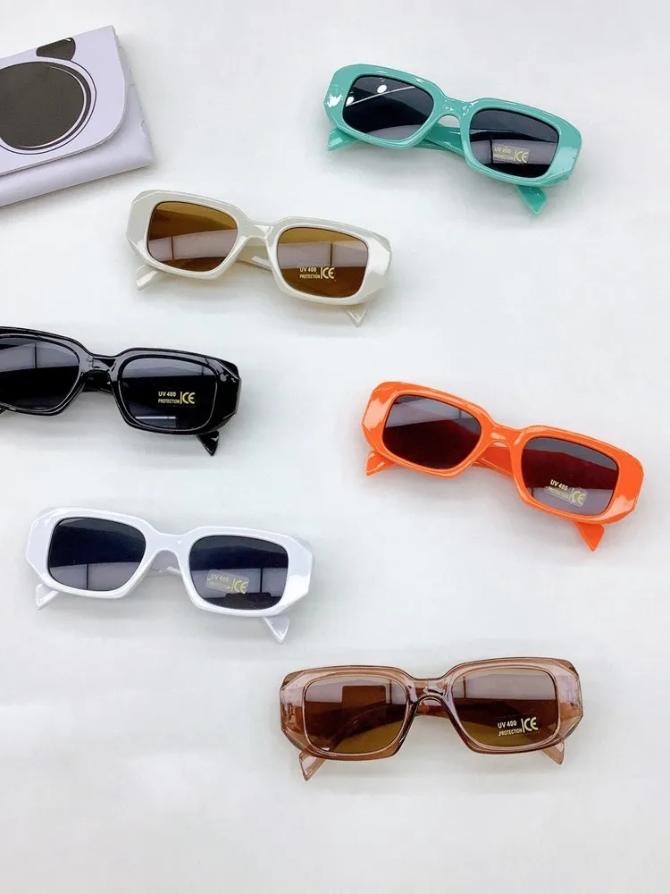 

Новинка, маленькие квадратные солнцезащитные очки ярких цветов Y2K для детей, с защитой UV400, модные брендовые дизайнерские солнцезащитные оч...