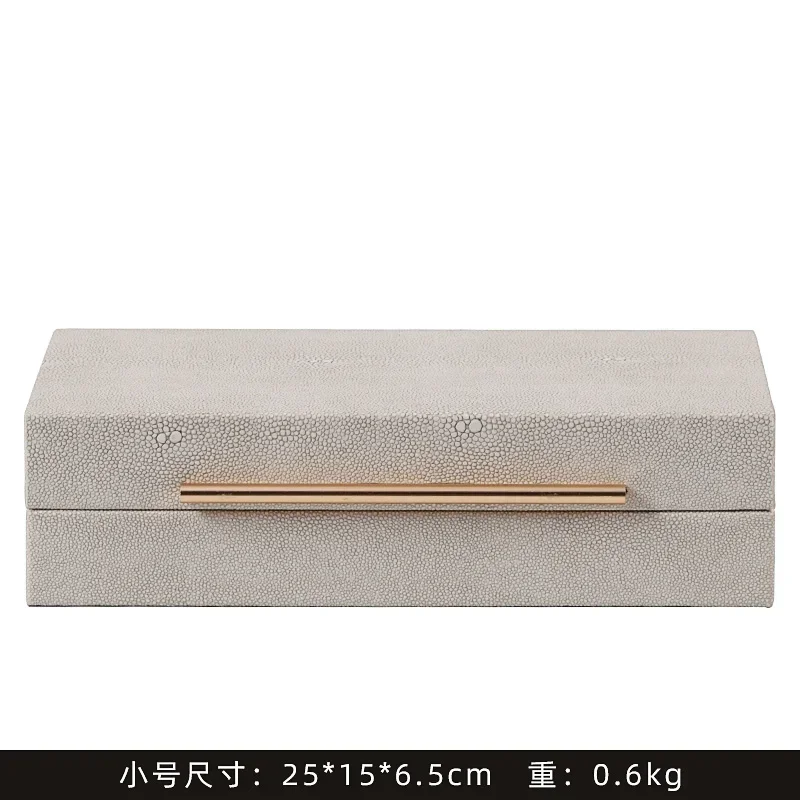 

Кожаная коробка для хранения украшений