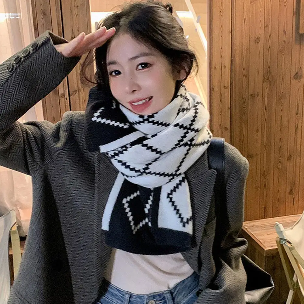 Новогодний рождественский клетчатый вязаный шарф женский зимний теплый