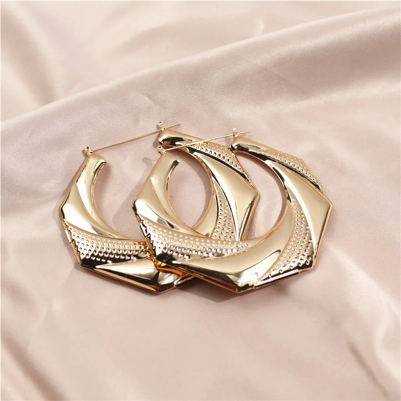 

New Ins Cool Style Earrings Exaggerated Trend Personality Bright Face Temperament Street Shooting Fashion Earrings