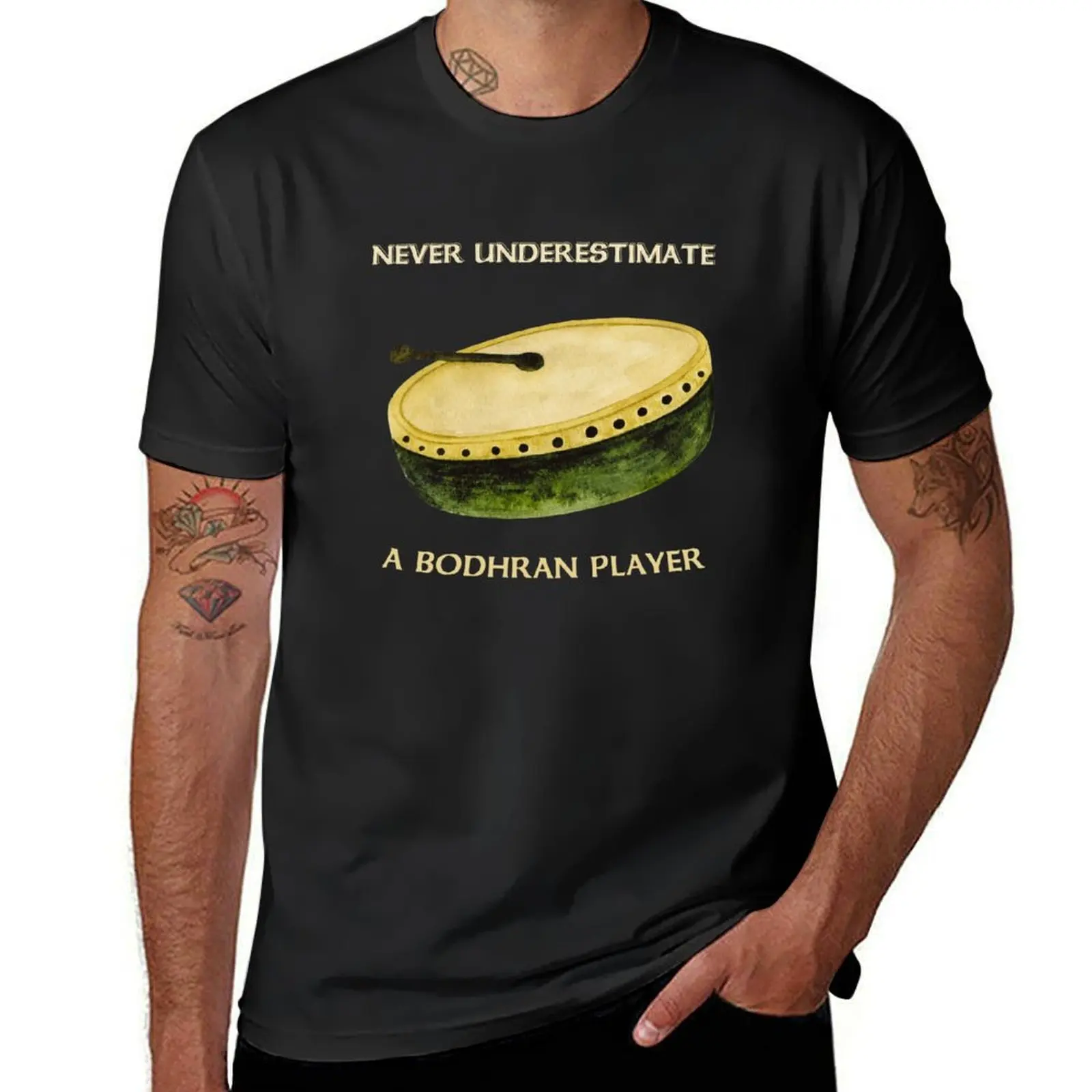Футболка с надписью Never Underestimate a Bodhran