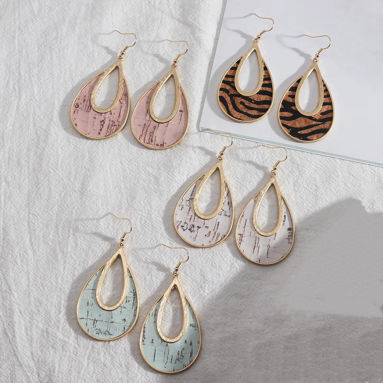 Висячие серьги из пробковой кожи в золотистом тоне для женщин полые