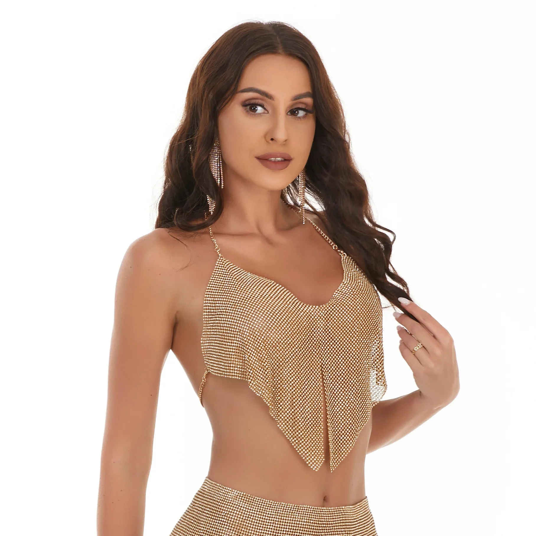 Женский топ без бретелек с открытой спиной и металлическими заклепками |