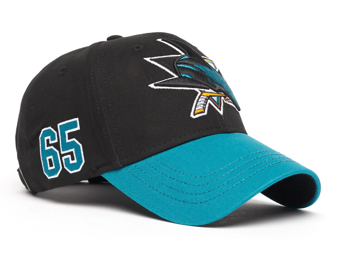 бейсболка shark. кепка "сан-тропе". бейсболка сан хосе шаркс. бейсболка сантхосе шаркс. девушка в бейсболке наоборот.