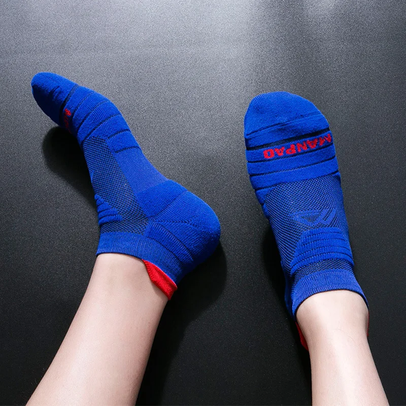 New Men Basketball Football Sock Breathable Outdoor Protect Feet Wicking Bike Running Football Sport Socks Men Sock