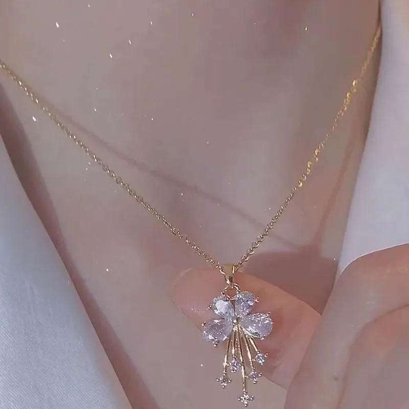 

2022 New Flower Micro-set Zircon Titanium Steel Necklace Women Personality Fashion Luxury Necklace Wedding Jewelry Birthday Gift