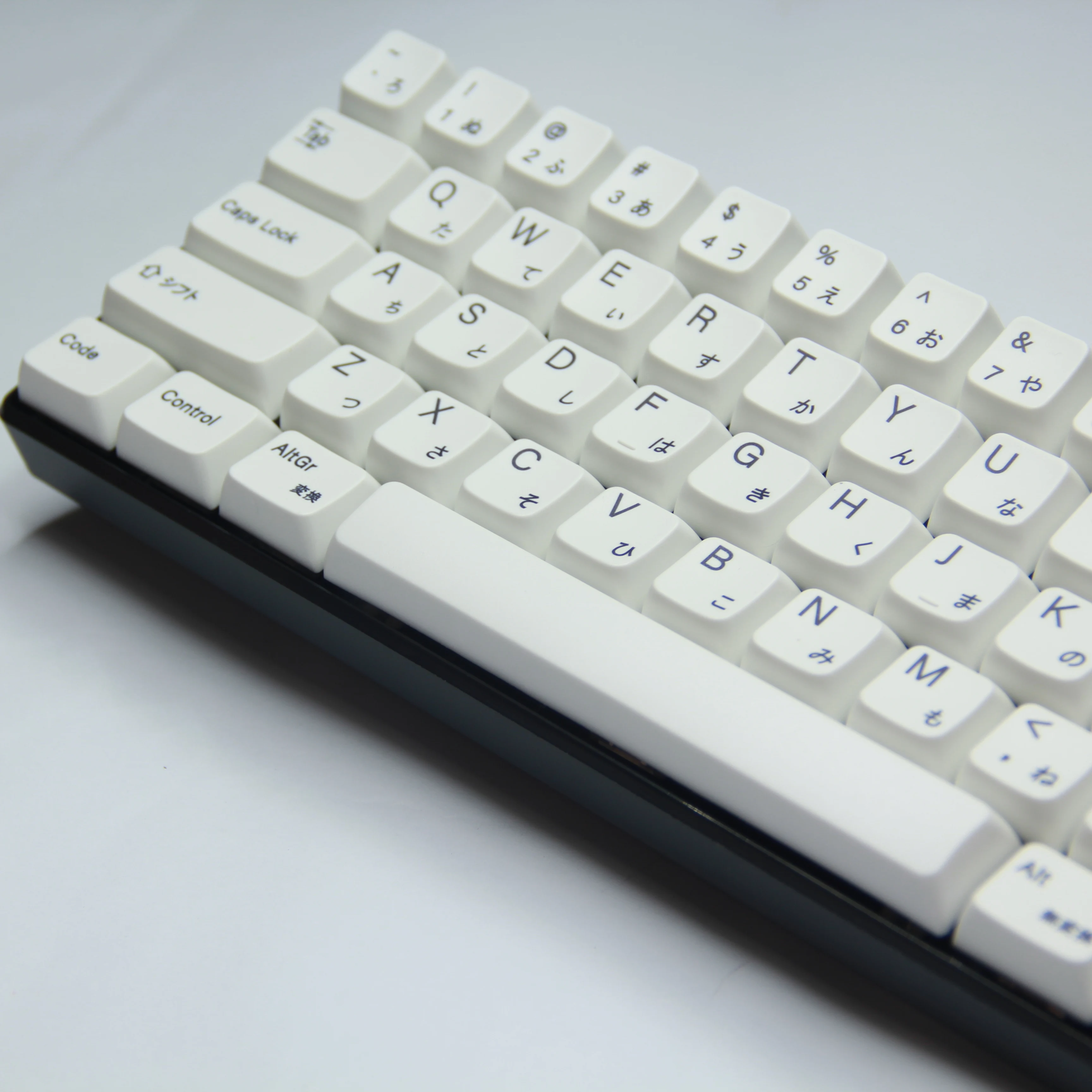 

Pbt Dye Sublimation Xda Keycaps Japanese Minimalist White Keycaps For MX Switch Mechanical Keyboard 68 84 89 980 104 Layout