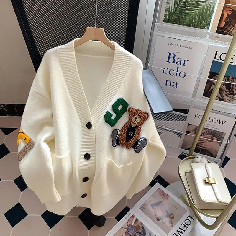 

Cartoon Bear Knitwear Women 2023 Autumn And Winter New Loose Preppy Top Knitwear Cardigan Coat
