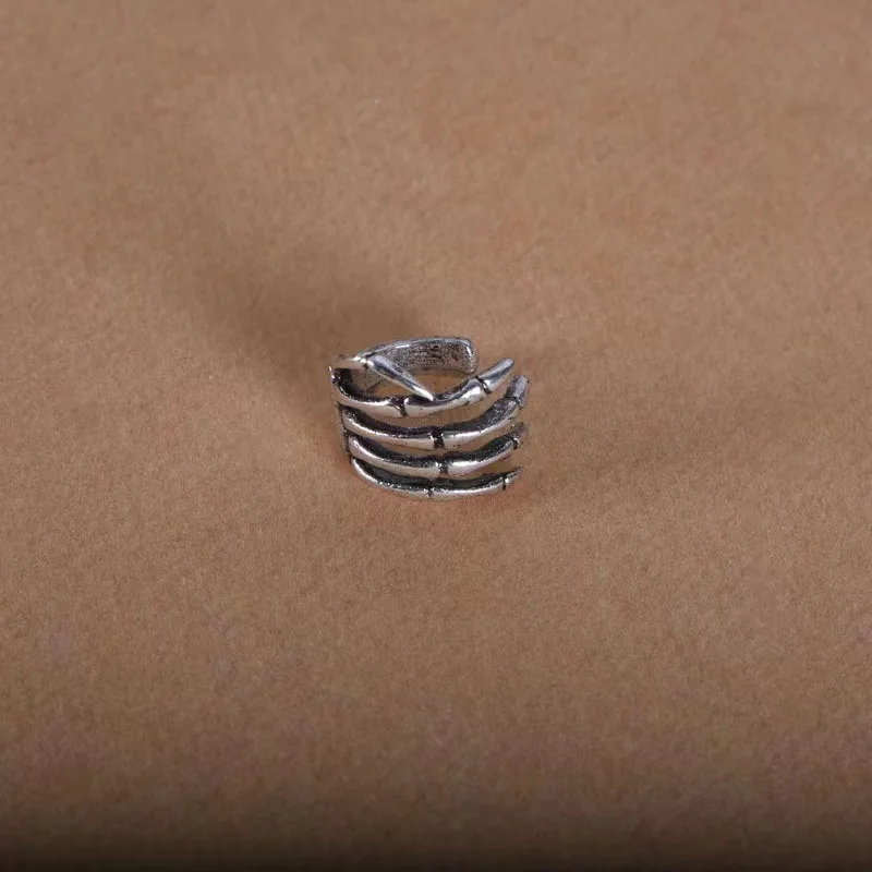 Рисунок 4 - Серьги-гвоздики в ретро-стиле