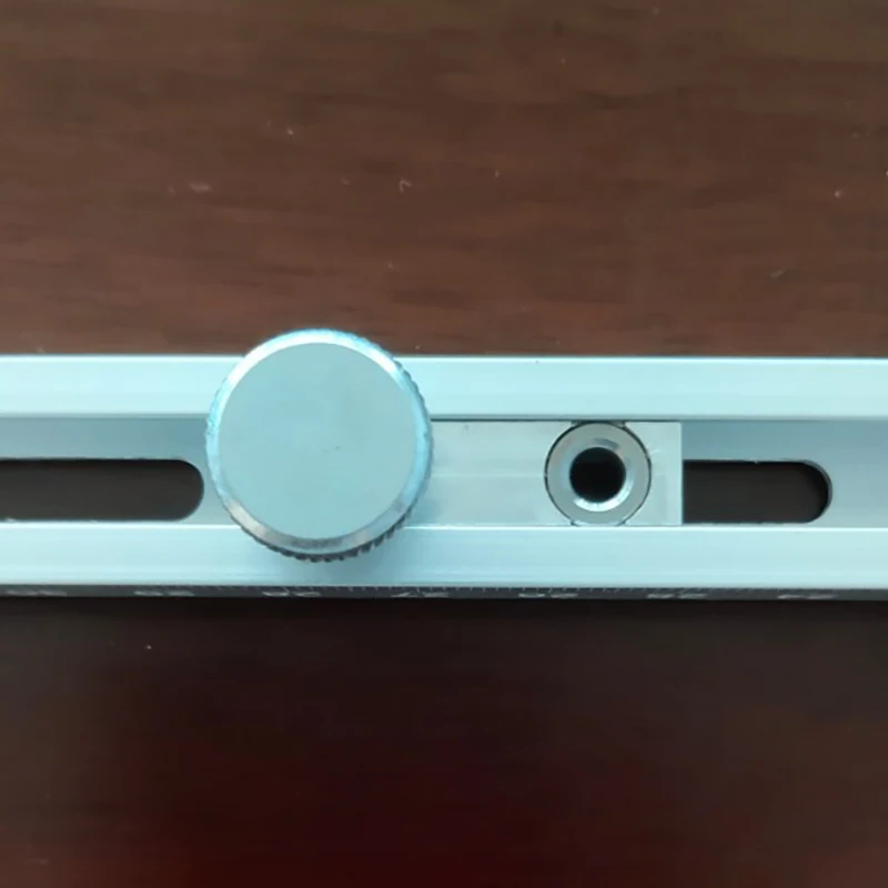 Металлический зажим для шкафа из алюминиевого сплава регулируемый шаблон